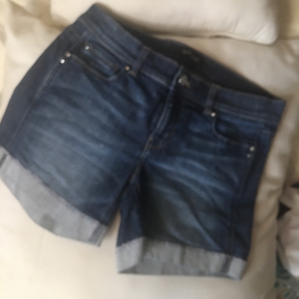 WHITE HOUSE BLACK MARKET NOIR JEAN SHORTS